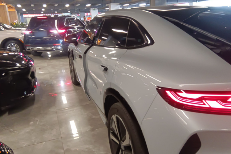 BYD SongL EV 2025 #5 BYD SongL EV 2025 car image #5