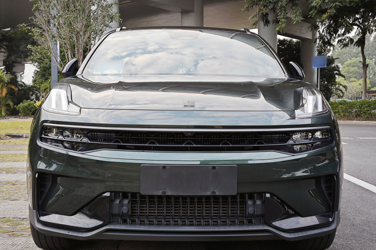 Lynk & Co 06 2023 car image #5