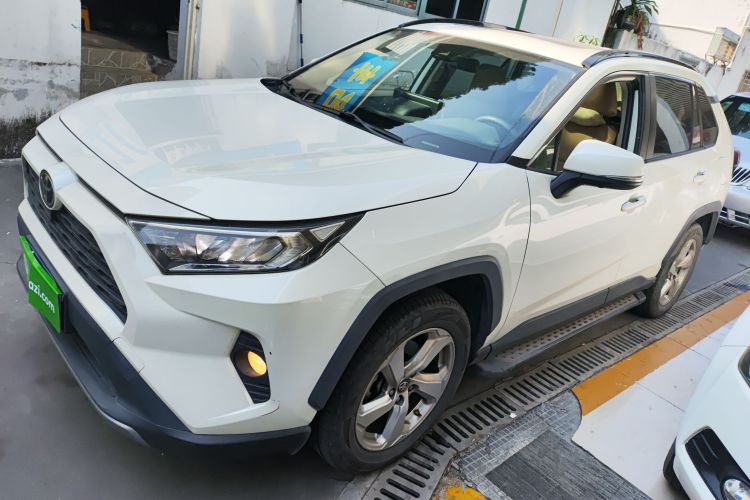 Toyota RAV4 2020 car image #5
