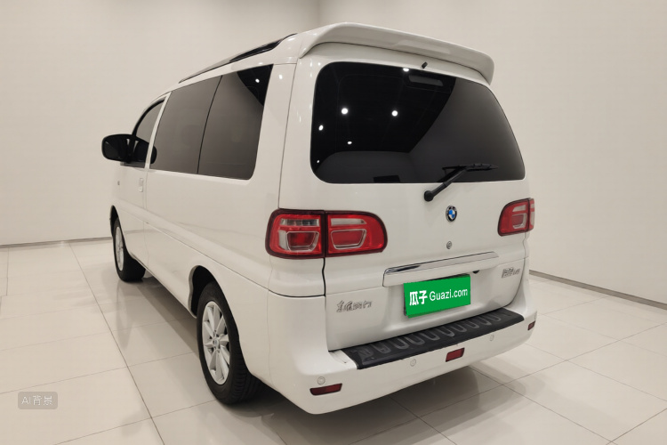 Forthing Lingzhi 2019 #5 Forthing Lingzhi 2019 car image #5