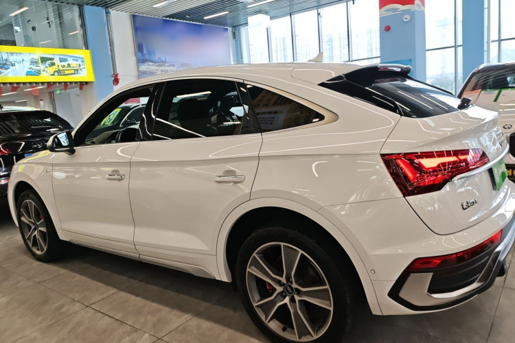 Audi Q5L Sportback 2021 car image #5