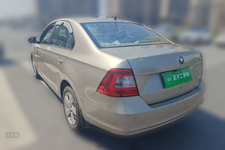 Skoda Rapid 2014 immagine di auto #5