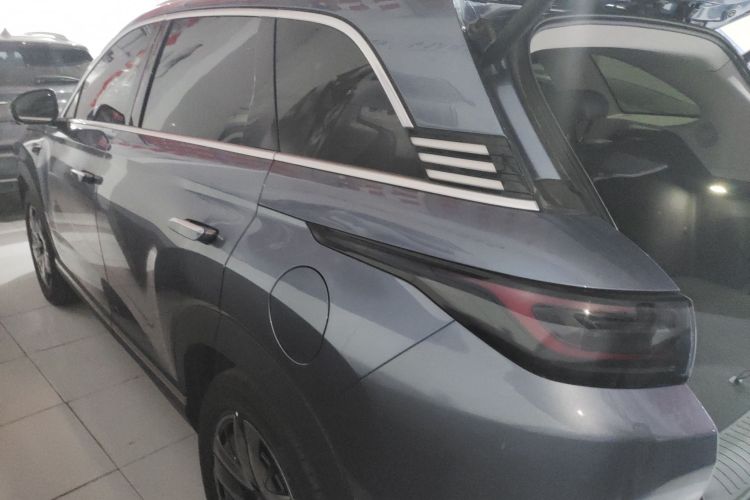 BYD Sea Lion 07 DM-i 2025 car image #5