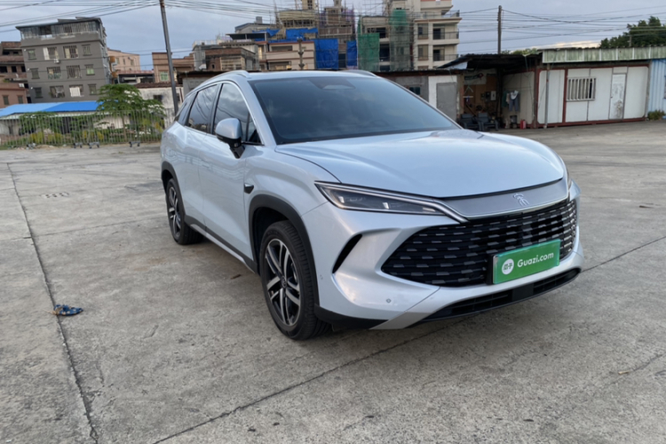 BYD SongL DM-i 2025 car image #5
