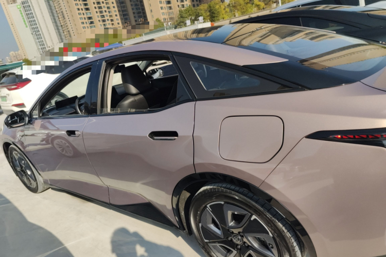 Toyota bZ3 2023 صورة سيارة #5