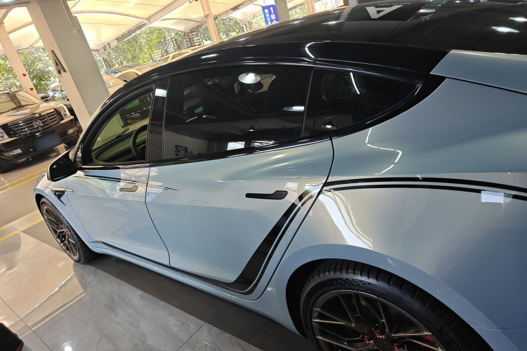 2023 car image #5