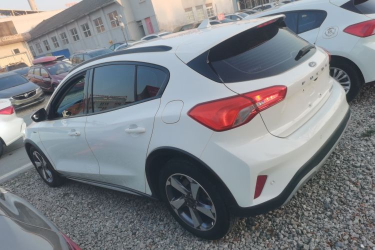 Ford Focus Active 2020 صورة سيارة #5