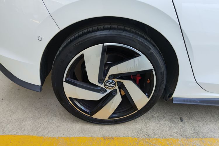 Volkswagen GolfGTI 2021 car image #5