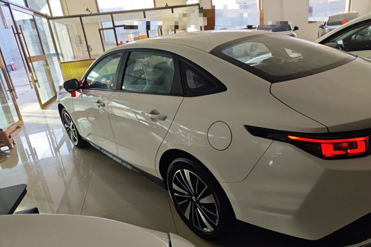 Changan EadoPHEV 2025 imagem de carro #5