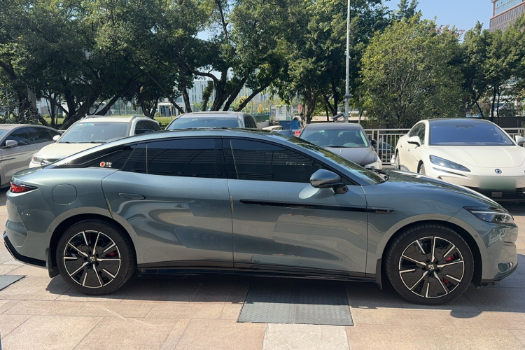 BYD HanL 2025 صورة سيارة #5