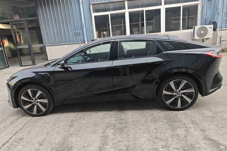 Toyota bZ5 2025 #5 Toyota bZ5 2025 car image #5