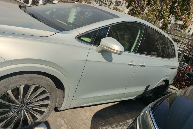 Volkswagen Viloran 2021 car image #5