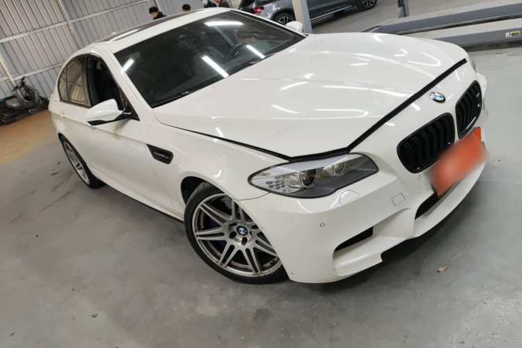 BMW M5 2015 #5 BMW M5 2015 صورة سيارة #5