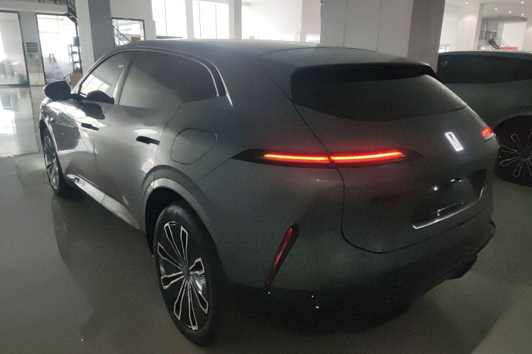 Avatr 07 2024 car image #5