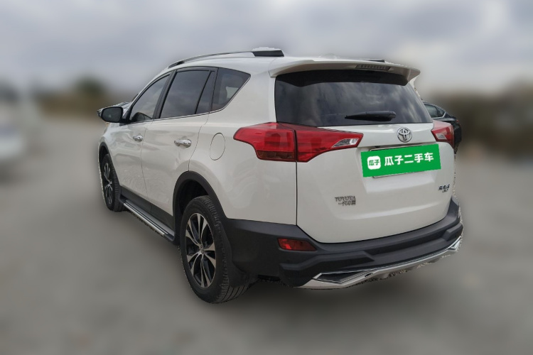 Toyota RAV4 2015 #5 Toyota RAV4 2015 car image #5