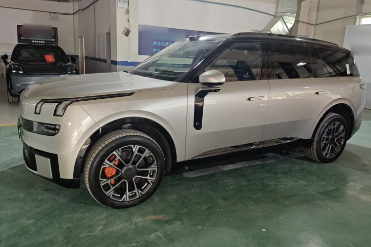 Lynk & Co 900 2025 #5 Lynk & Co 900 2025 car image #5