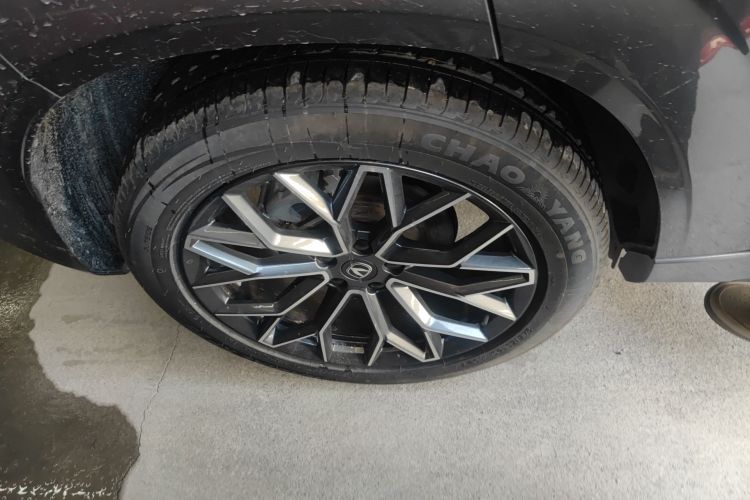 Changan UNI-Z PHEV 2025 car image #5