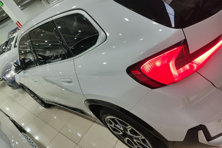 BMW X1 2024 imagem de carro #5