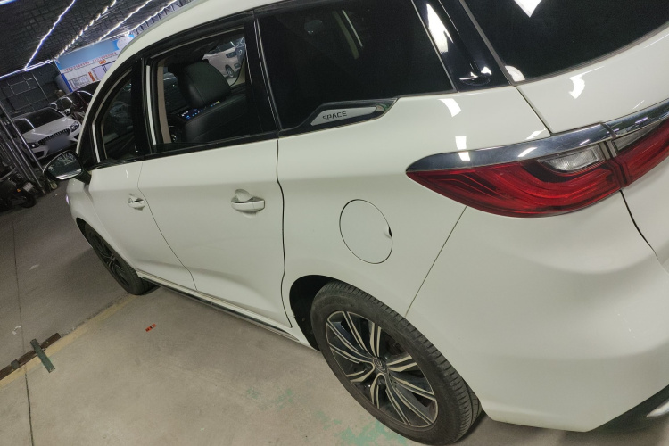 BYD 2019 #5 BYD 2019 car image #5