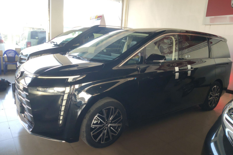 GAC Trumpchi E8 New Energy 2023 car image #5