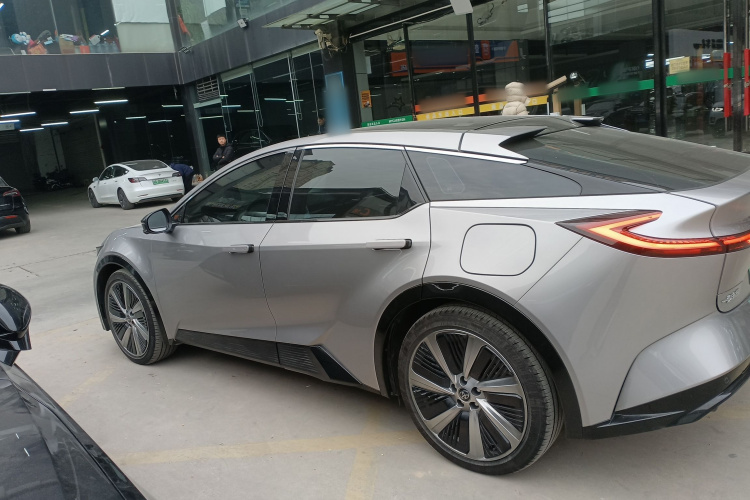 Toyota bZ5 2025 #5 Toyota bZ5 2025 car image #5