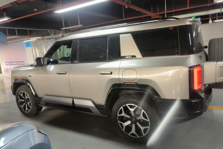 FangChengBao Leopard 8 2024 #5 FangChengBao Leopard 8 2024 car image #5