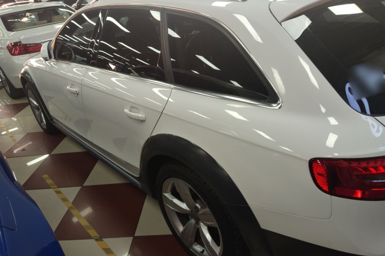 Audi A4 (Imported) 2016 #5 Audi A4 (Imported) 2016 car image #5