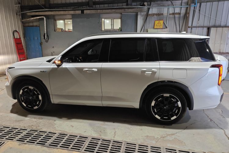 GAC Trumpchi ES9 2023 #5 GAC Trumpchi ES9 2023 car image #5