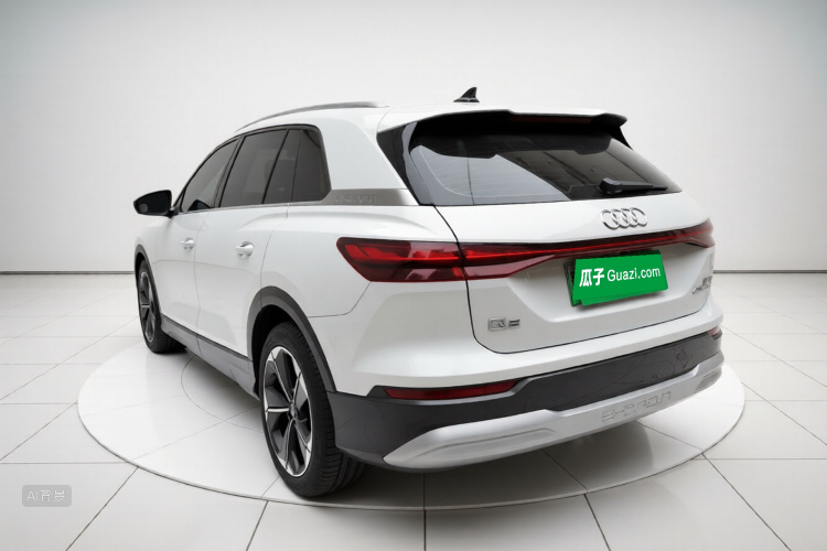 Audi Q5 e-tron 2022 immagine di auto #5