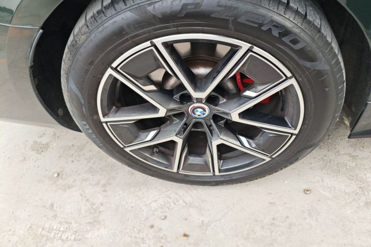 BMW i4 2022 #5 BMW i4 2022 car image #5