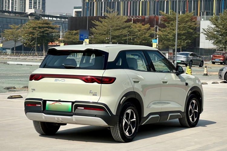 BYD YuanUP 2025 #5 BYD YuanUP 2025 car image #5