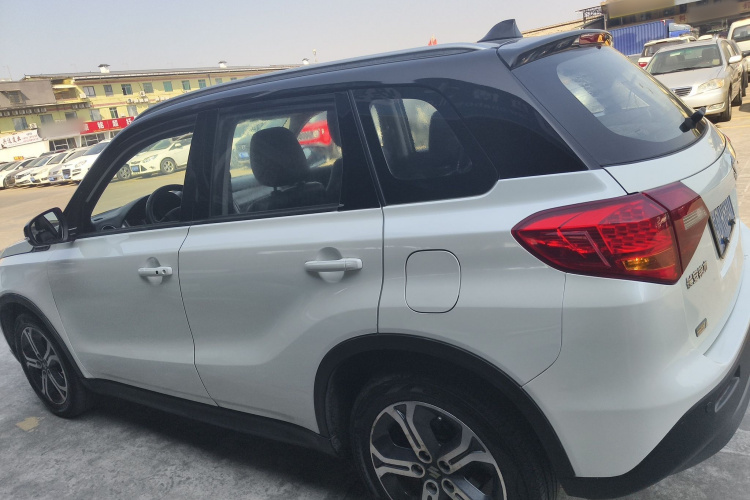 Suzuki Vitara 2016 car image #5