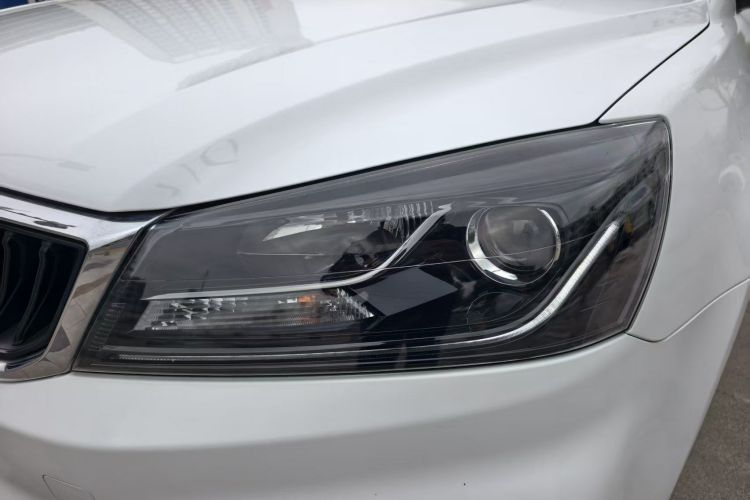 GEELY Emgrand 2021 car image #5