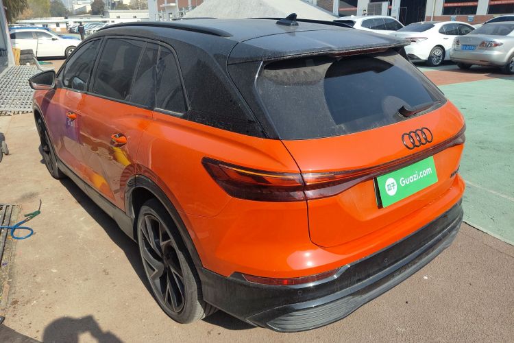 Audi Q5 e-tron 2022 #5 Audi Q5 e-tron 2022 صورة سيارة #5