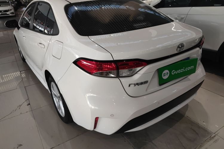 2022 car image #5