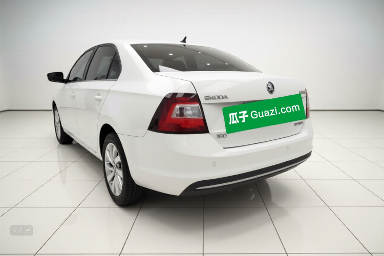 Skoda Rapid 2018 car image #5