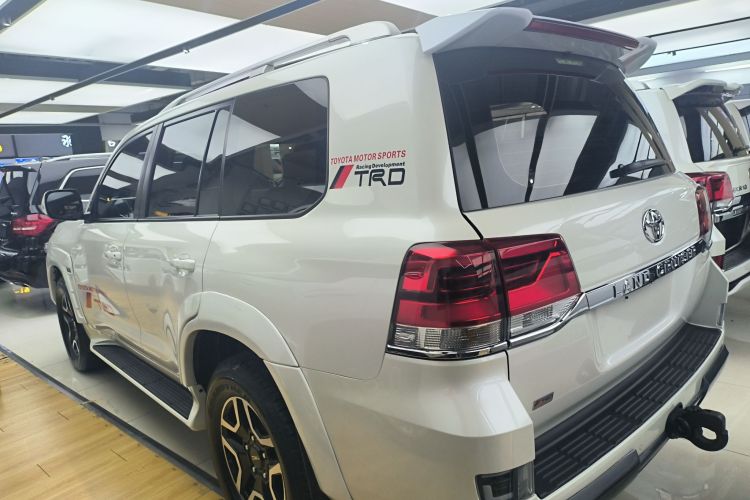 Toyota 2019 car image #5