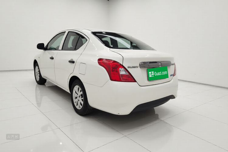 Nissan Sunny 2016 #5 Nissan Sunny 2016 car image #5