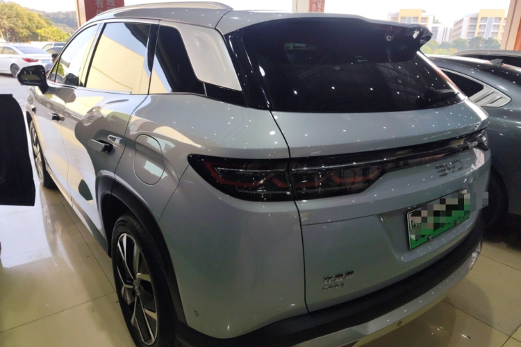 BYD SongL DM-i 2025 #5 BYD SongL DM-i 2025 car image #5