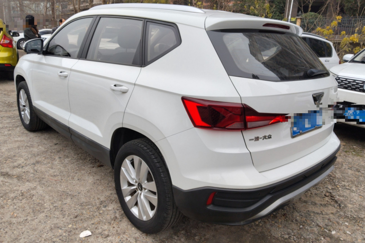 VS5 2019 car image #5