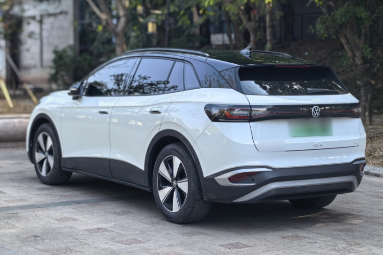 Volkswagen ID.4 X 2025 car image #5