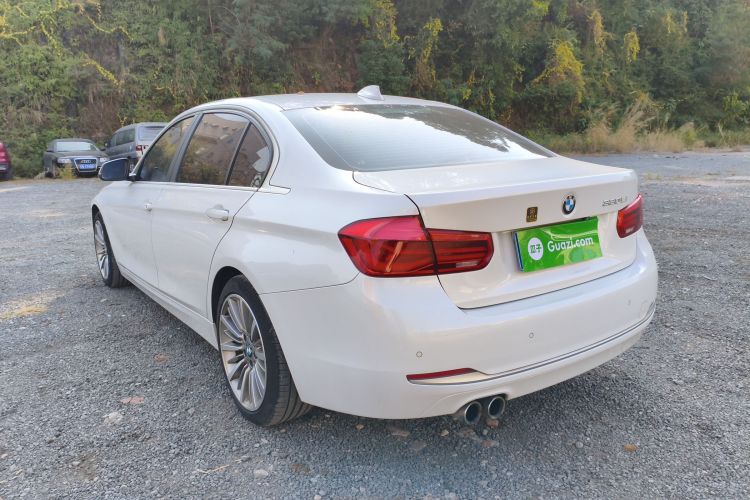 BMW 3 Series 2018 immagine di auto #5