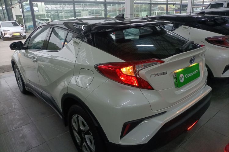 Toyota C-HR EV 2021 изображение автомобиля #5