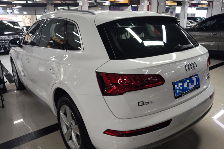 Audi Q5L 2019 #5 Audi Q5L 2019 car image #5