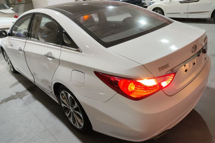 Hyundai Sonata 2015 car image #5
