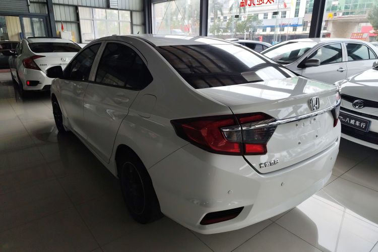 Honda Greiz 2016 صورة سيارة #5