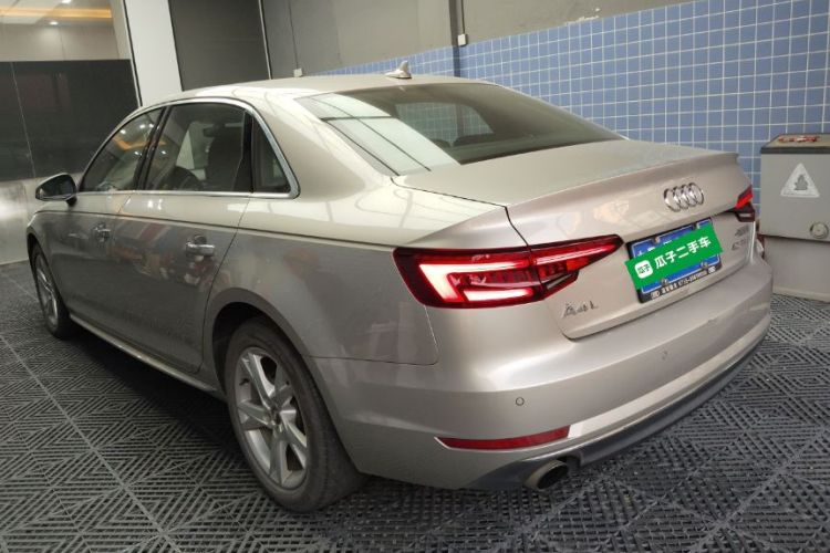 Audi A4L 2018 car image #5
