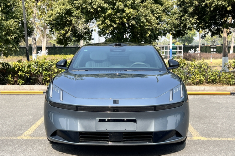 Lynk & Co 2025 car image #5
