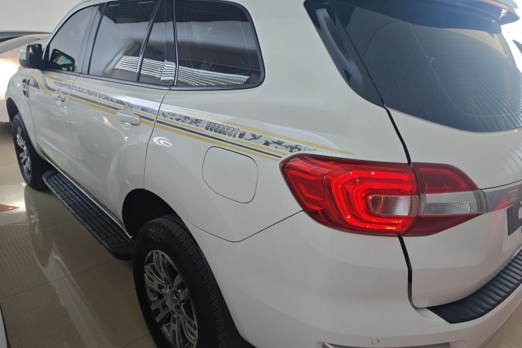 Ford Everest 2018 immagine di auto #5