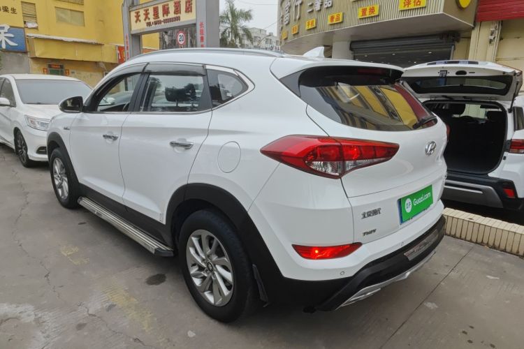 Hyundai Tucson 2016 car image #5